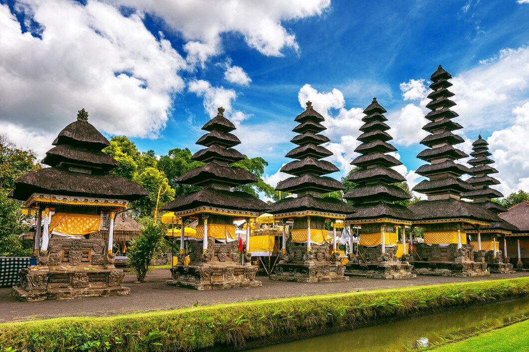 Odkrywanie uroków Bali – przewodnik po luksusowych wakacjach na tropikalnej wyspie