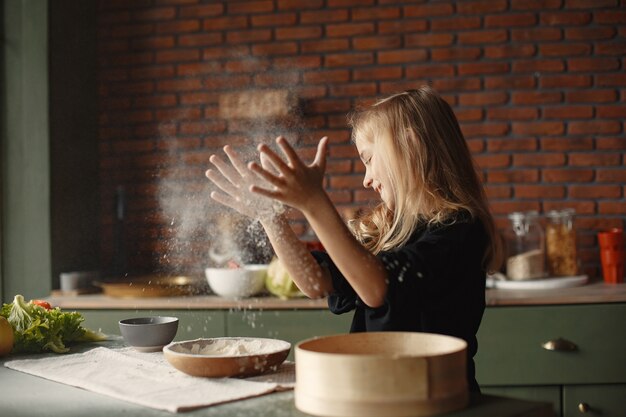 Jak gotowanie może stać się formą codziennej uważności?