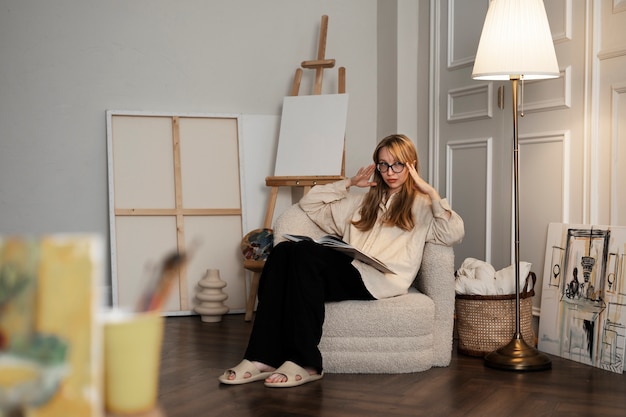 Jak stworzyć funkcjonalne i estetyczne projekty koncepcyjne wnętrz dla małych przestrzeni