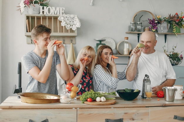 Gotowanie w duchu slow life: jak celebrować posiłki i czerpać radość z kuchennych chwil